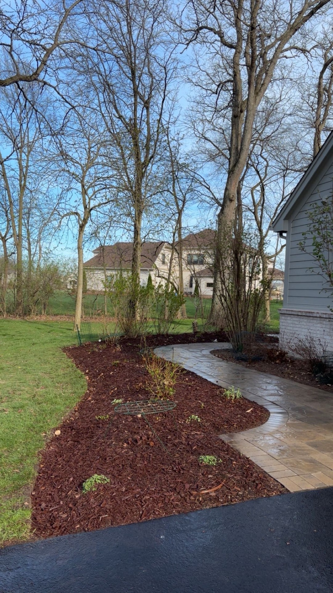 Mulch Installation in Perrysburg, Toledo and Northwest Ohio